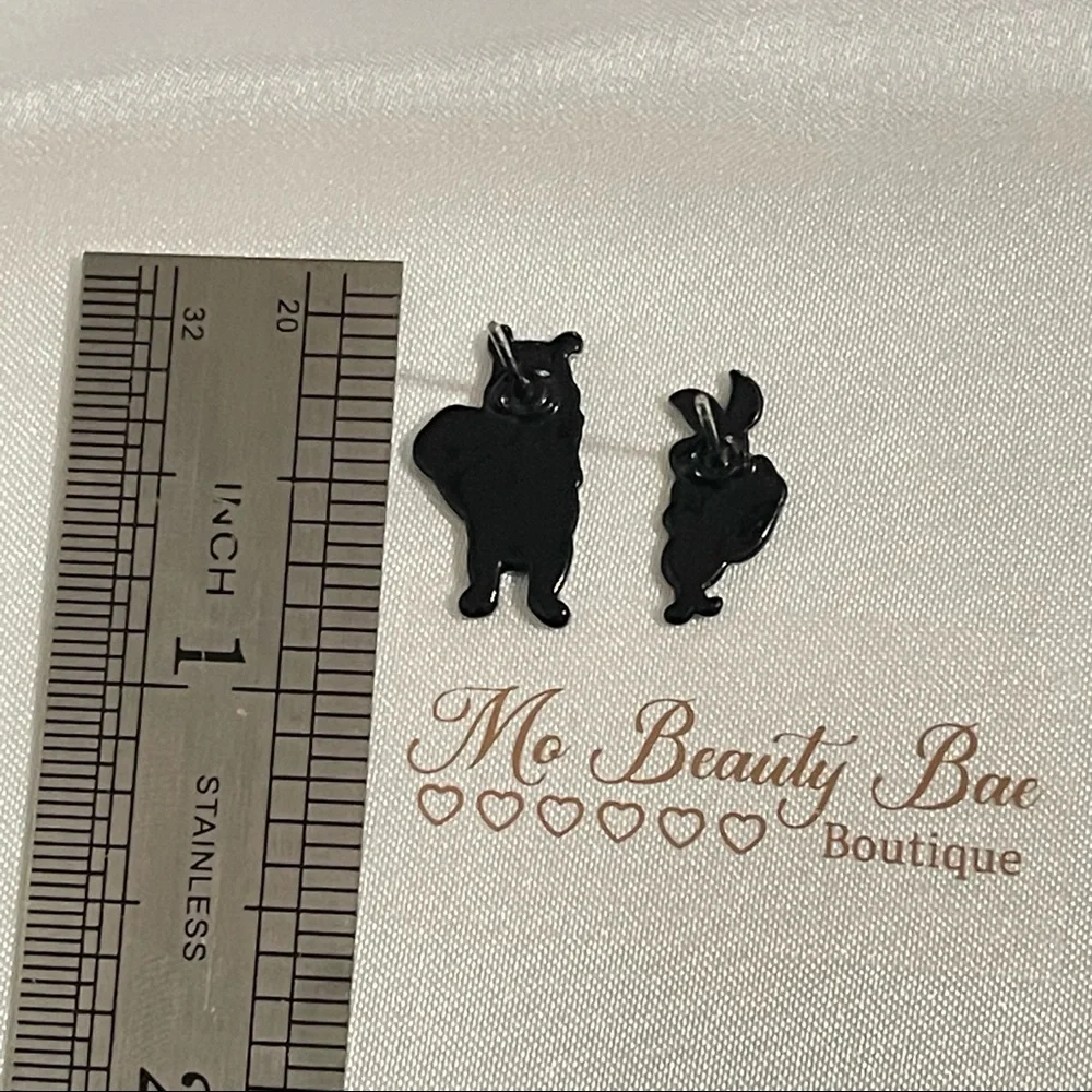 Pooh Bear and Piglet Stud Earrings - Picture 3 of 5